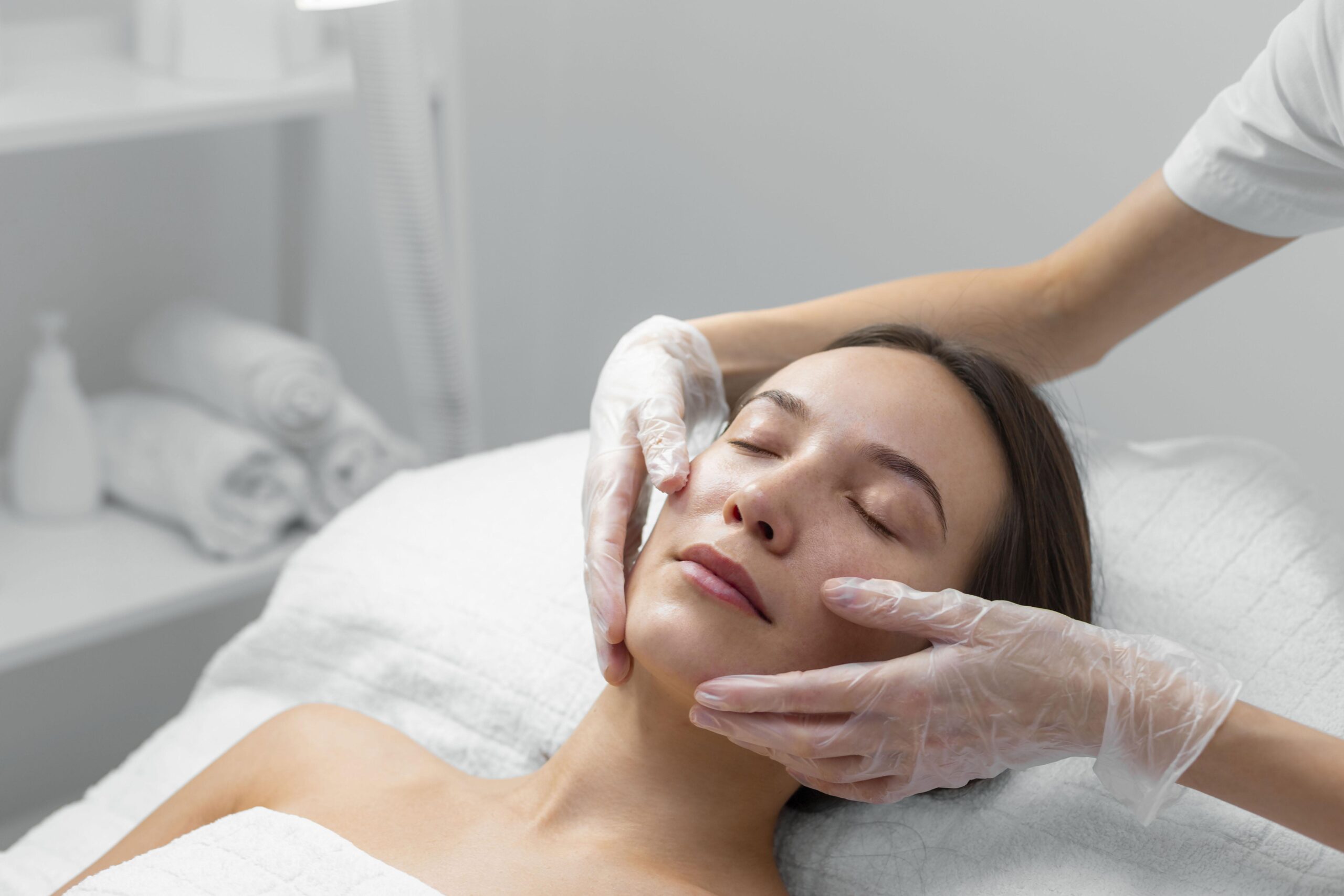 Ultimate Guide to Skin Brightening Treatment